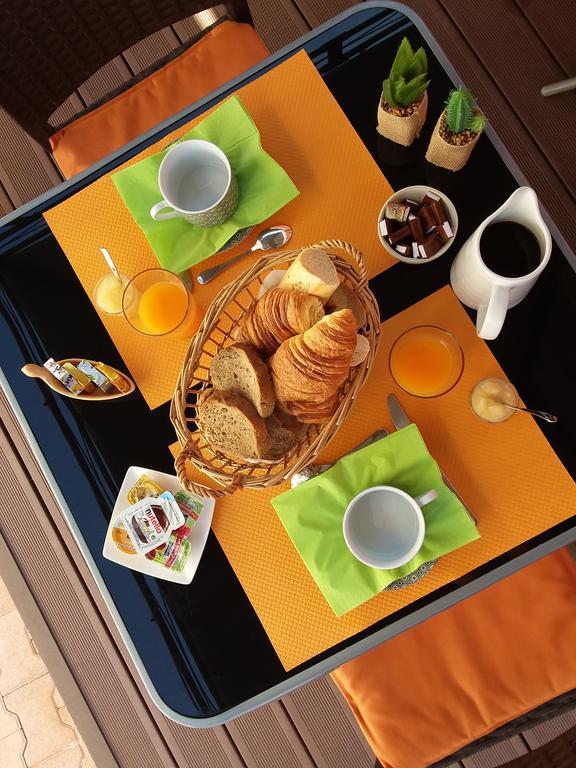 Hotel Du Soleil Ιέρ Εξωτερικό φωτογραφία