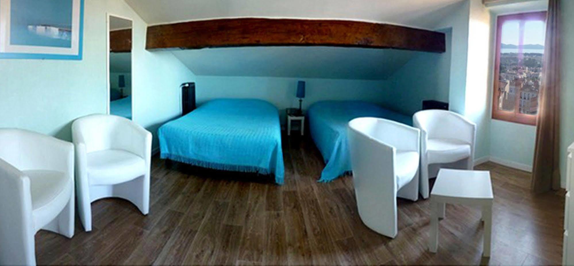 Hotel Du Soleil Ιέρ Εξωτερικό φωτογραφία