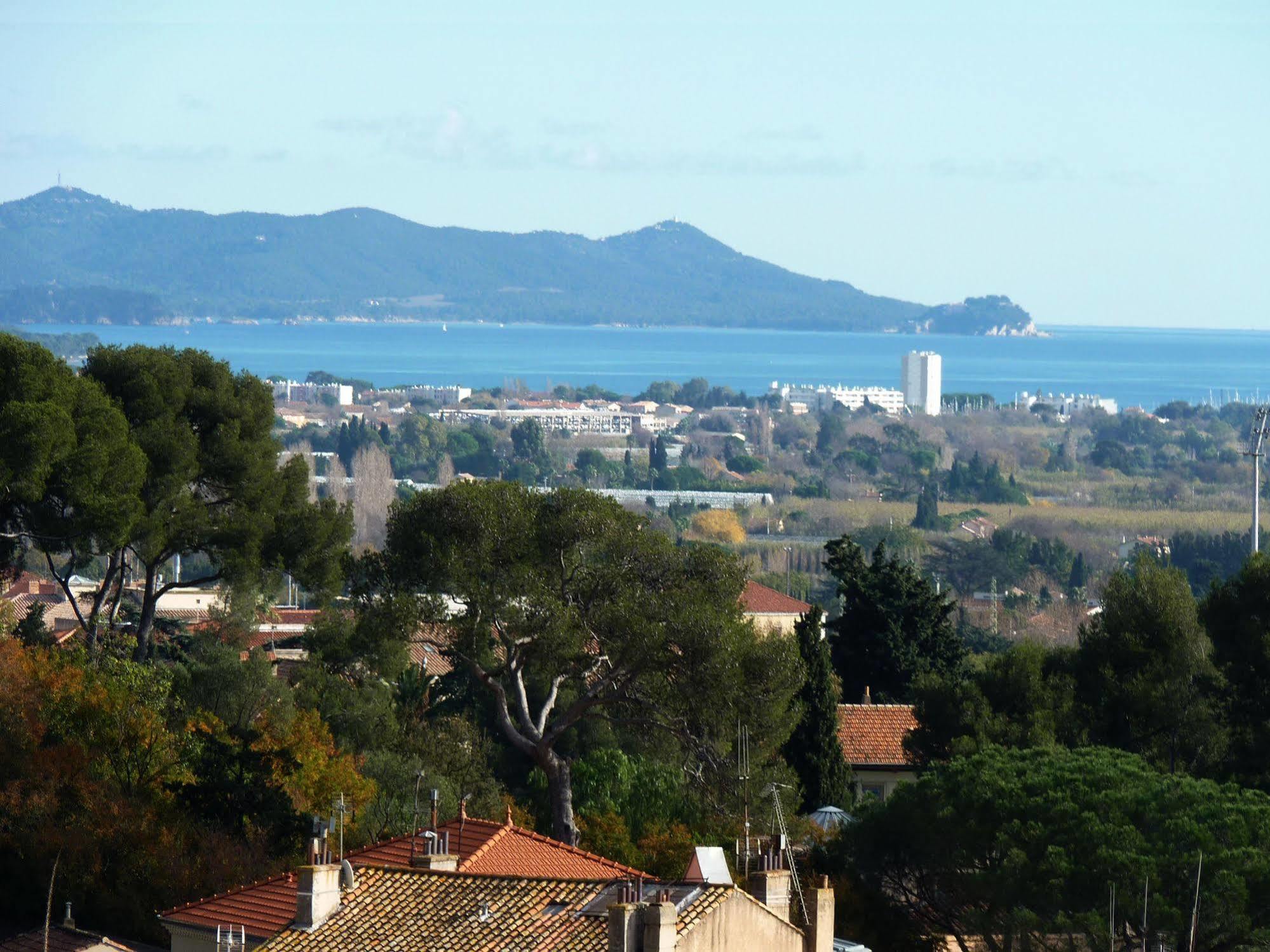 Hotel Du Soleil Ιέρ Εξωτερικό φωτογραφία