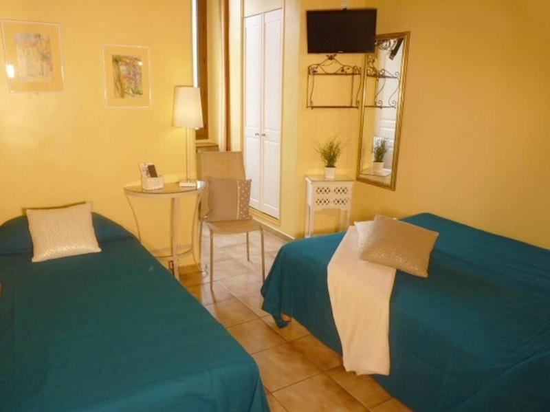 Hotel Du Soleil Ιέρ Εξωτερικό φωτογραφία